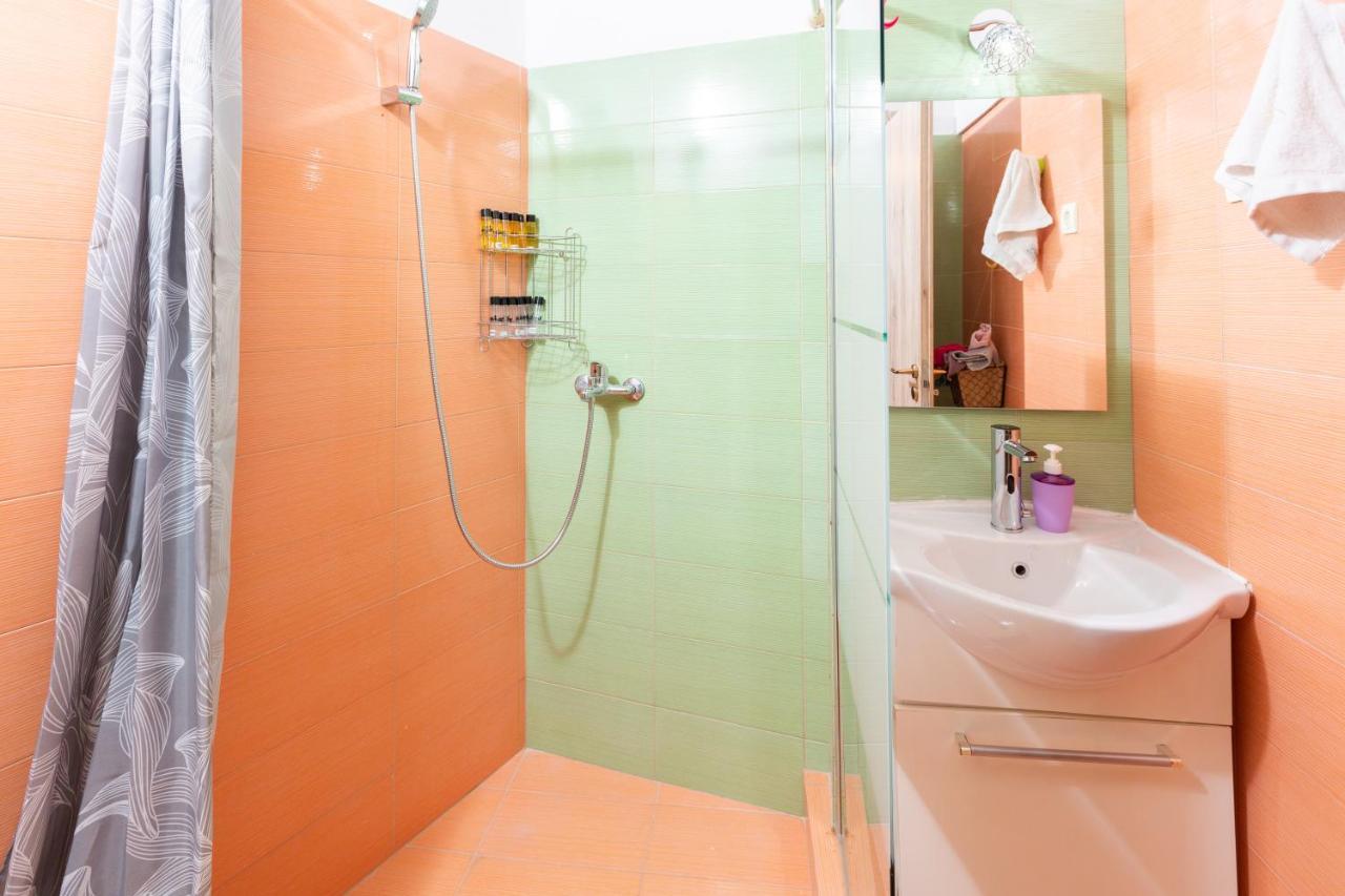 Matilda Central Apartment Aegina Bagian luar foto